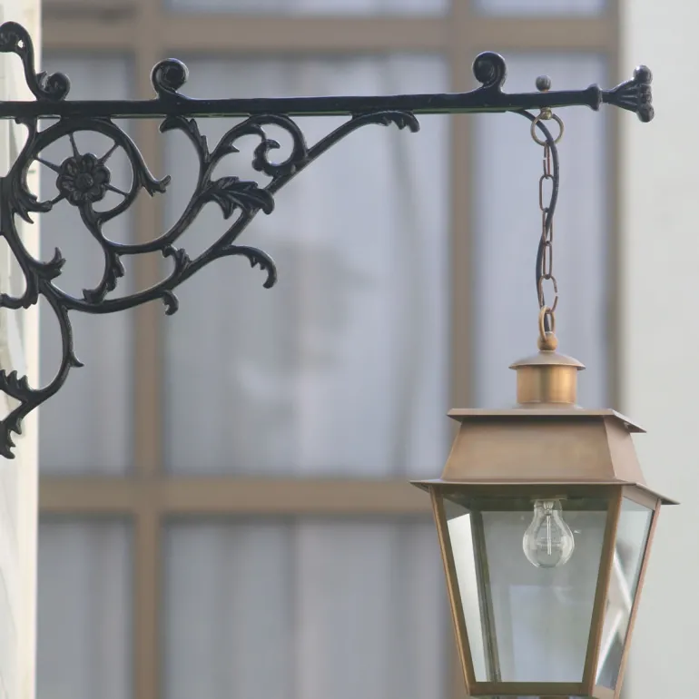 Wandlaterne Bordeaux mit Wandarm Fleur