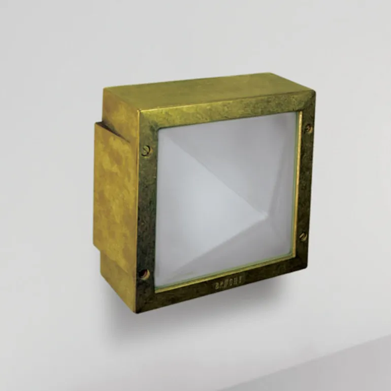 Wandleuchte mit pyramidenförmigem Glas Varius 5